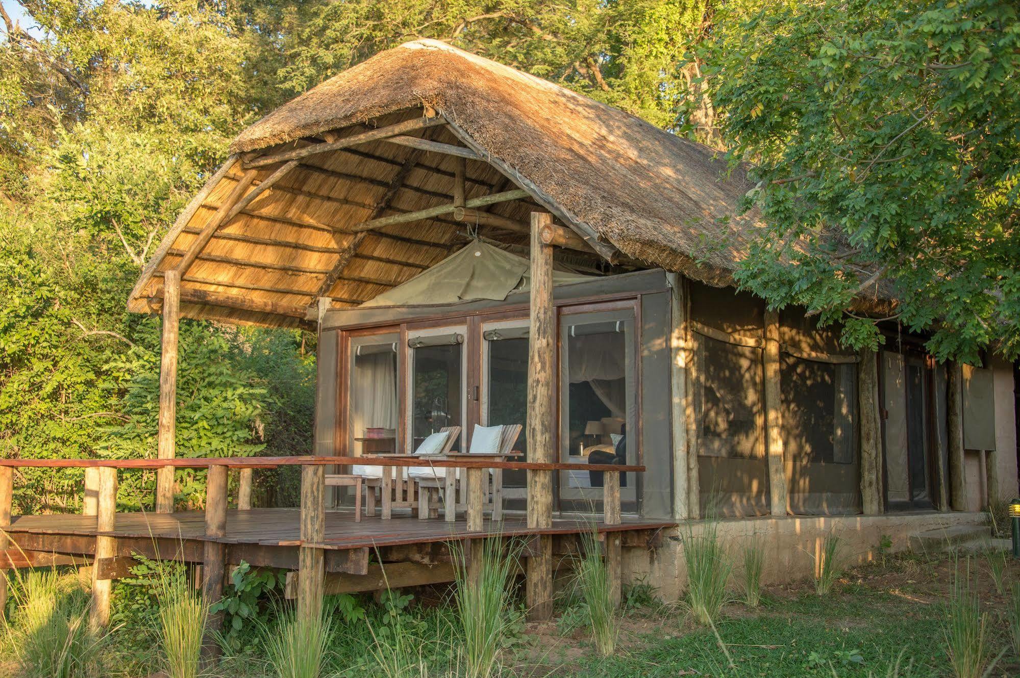 Royal Zambezi Lodge Mafuta Экстерьер фото