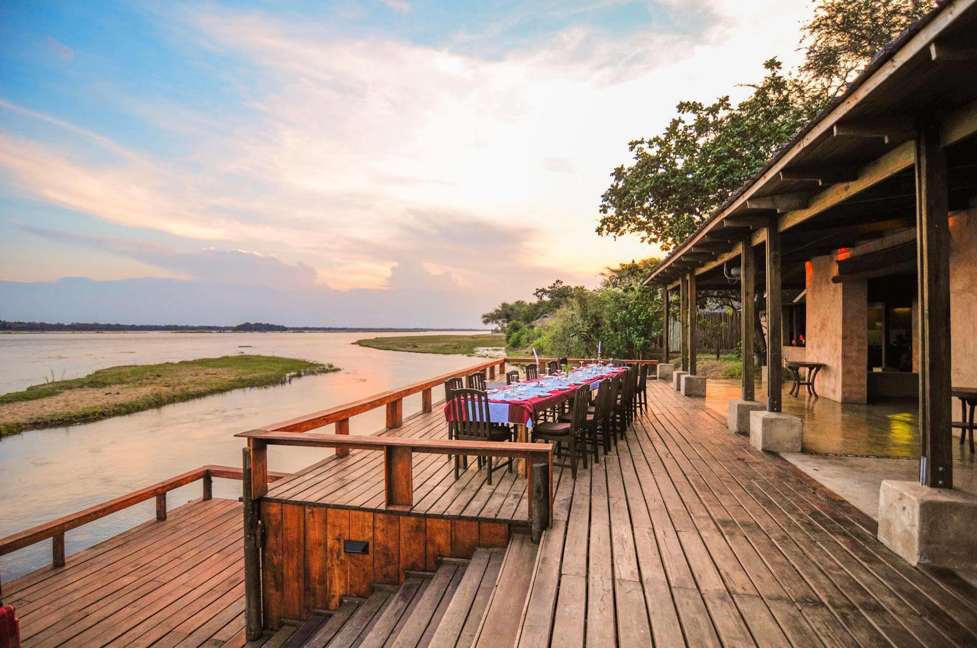 Royal Zambezi Lodge Mafuta Экстерьер фото